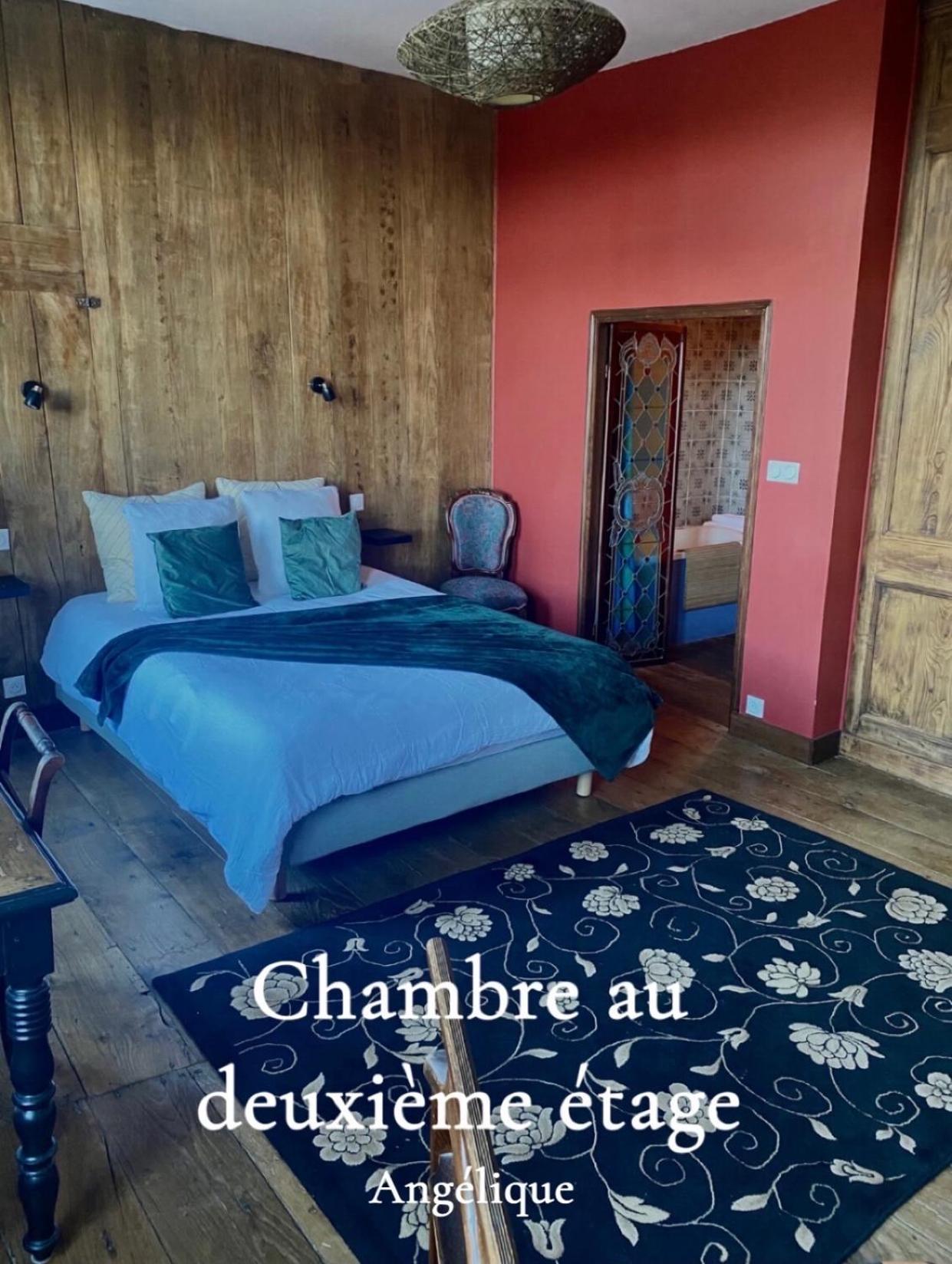Mercier De Montigny - Les Chambres Du Beffroi - Spa Et Massage Fougères Exteriér fotografie